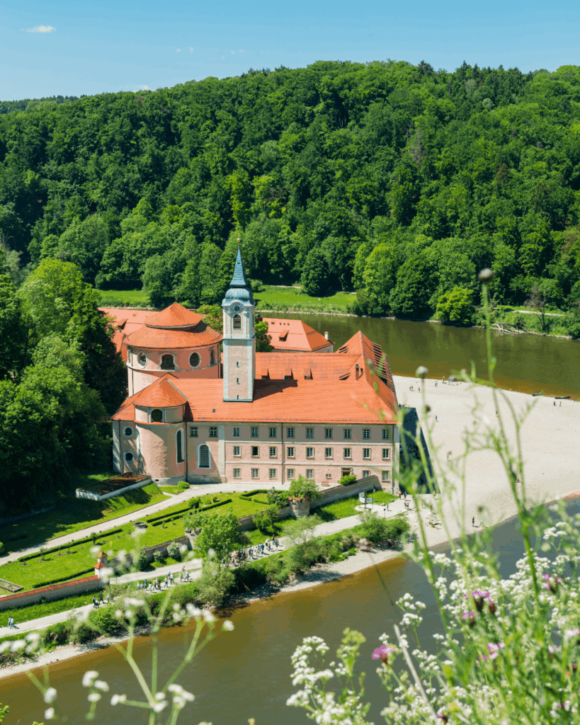 Blick auf das Kloster Weltenburg Blick auf das Kloster Weltenburg