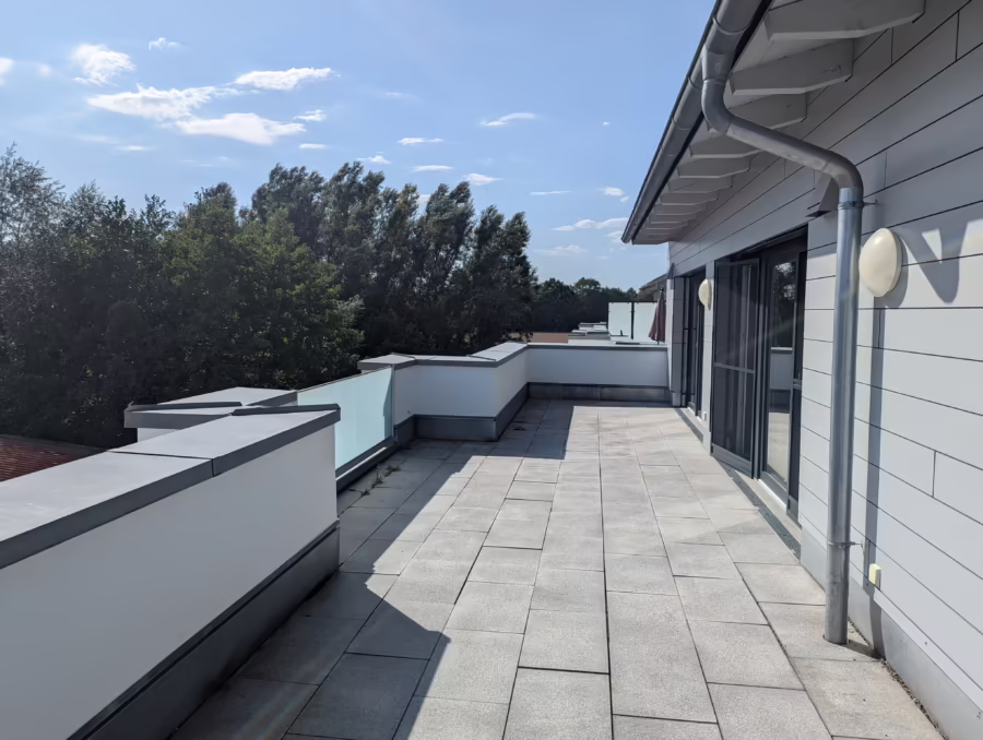 Neuwertiges Penthouse mit groĂźer Dachterrasse und Aufzug ! - Dachterrasse (70051)