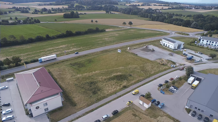 GewerbegrundstĂĽck fĂĽr Hotelbebauung in stark frequentierter Lage – Nahe Autobahnabfahrt/Auffahrt - GrundstĂĽck (69803)