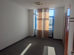 Bild - Teilbar ! Umbaumaßnahmen möglich ! Ebenerdige Büro/Praxisfläche !