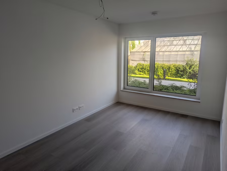 Ab sofort bezugsfertig! Neubauwohnung mit Garten in gefragter Lage naher der Innenstadt! - Zimmer (70617)