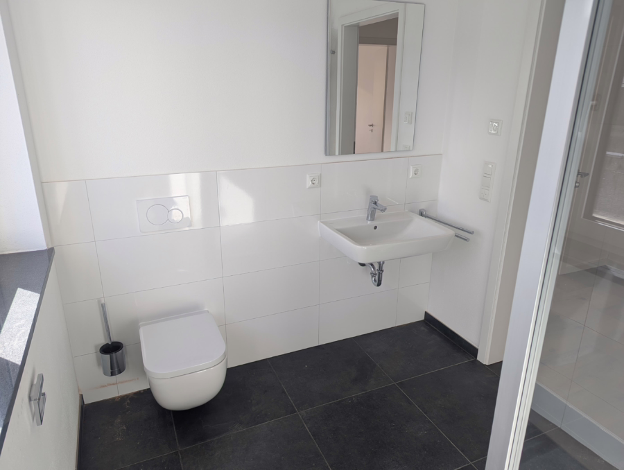 JETZT AFA 5% sichern! Neubauwohnung mit Aufzug im KFW 55 Stand! - Bad (61521)