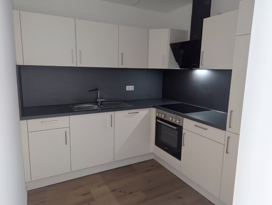 Barrierefreie 2-Zimmer Wohnung (inkl. EBK) mit Loggia in ruhiger Lage - Einbauküche (72254)