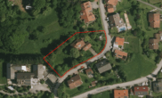 Luftbild - Baugrundstück für neun Wohneinheiten in ruhiger Siedlungslage in Pfarrkirchen !