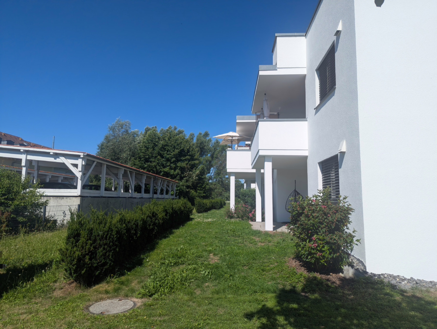 KFW 55 Effizienzhaus ! Neuwertige Obergeschosswohnung mit Aufzug ! - . (63651)