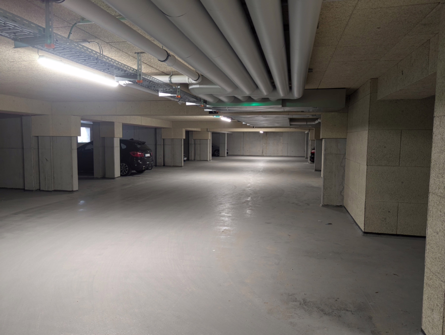 Ab sofort beziehbar! Barrierefreie 2-Zimmer Wohnung (inkl. EBK) mit Loggia in ruhiger Lage! - Tiefgarage (52363)