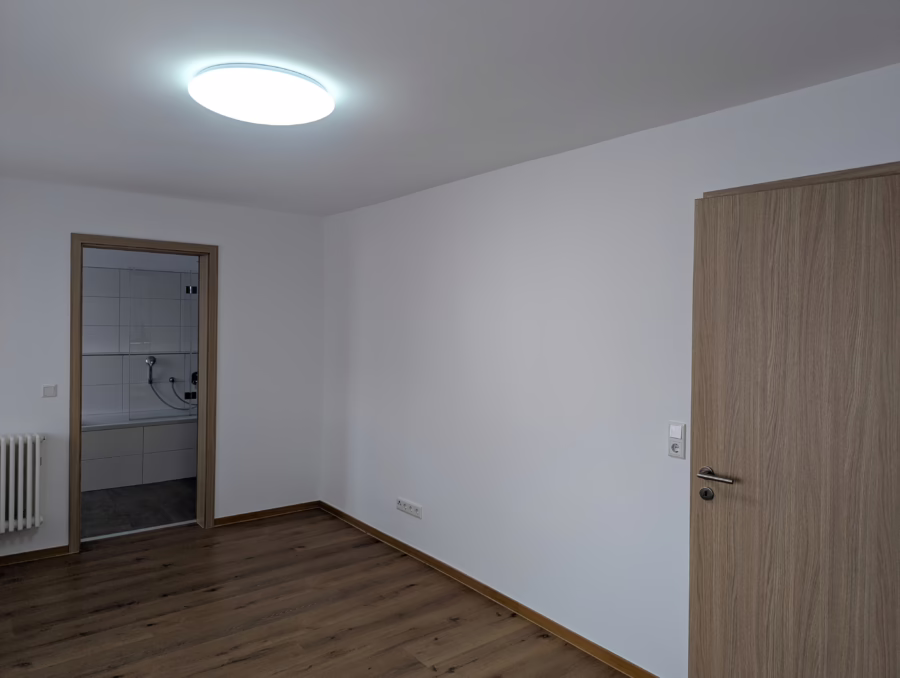 Modernes Mehrfamilienhaus mit 4 Wohneinheiten im Luftkurort Mitterfels ! - Immobilie (65423)