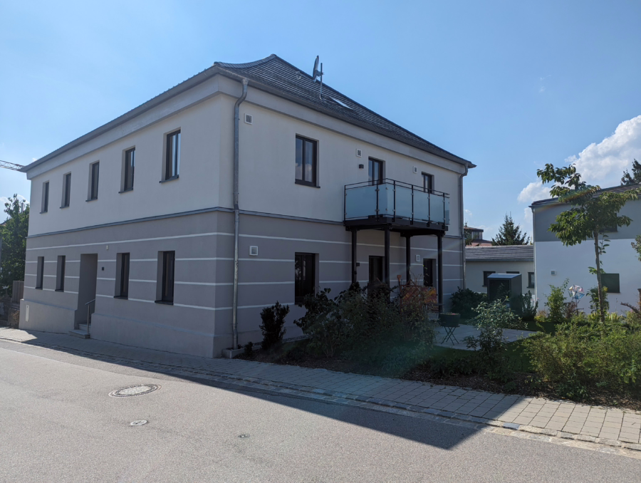 Übernahme zinsgünstiges Darlehen! Neuwertiges Mehrfamilienhaus mit 4 Wohneinheiten! - Bild (47876)