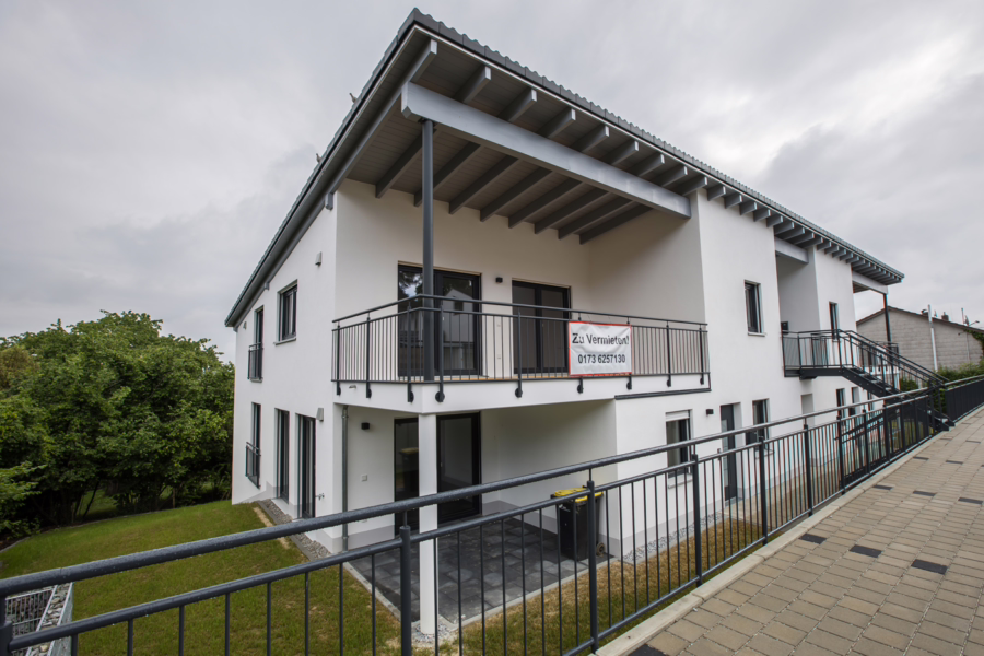 Vermietetes neuwertiges Mehrfamilienhaus mit vier WE zur Anlage! - Bild (50238)