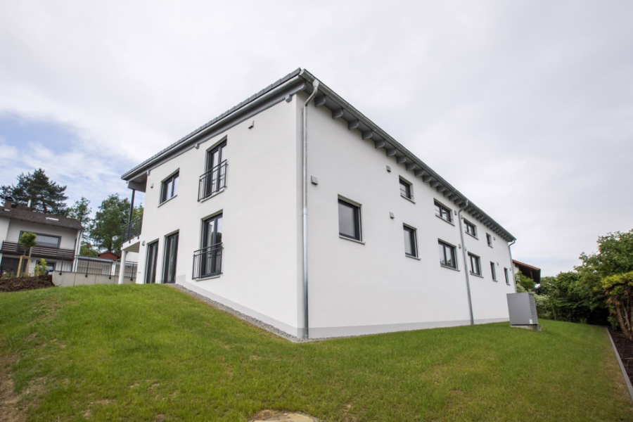 Vermietetes neuwertiges Mehrfamilienhaus mit vier WE zur Anlage! - Bild (50240)