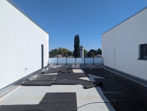 Innenstadtnahe Penthousewohnung mit großer Dachterrasse und EBK!, 94315 Straubing, Penthousewohnung
