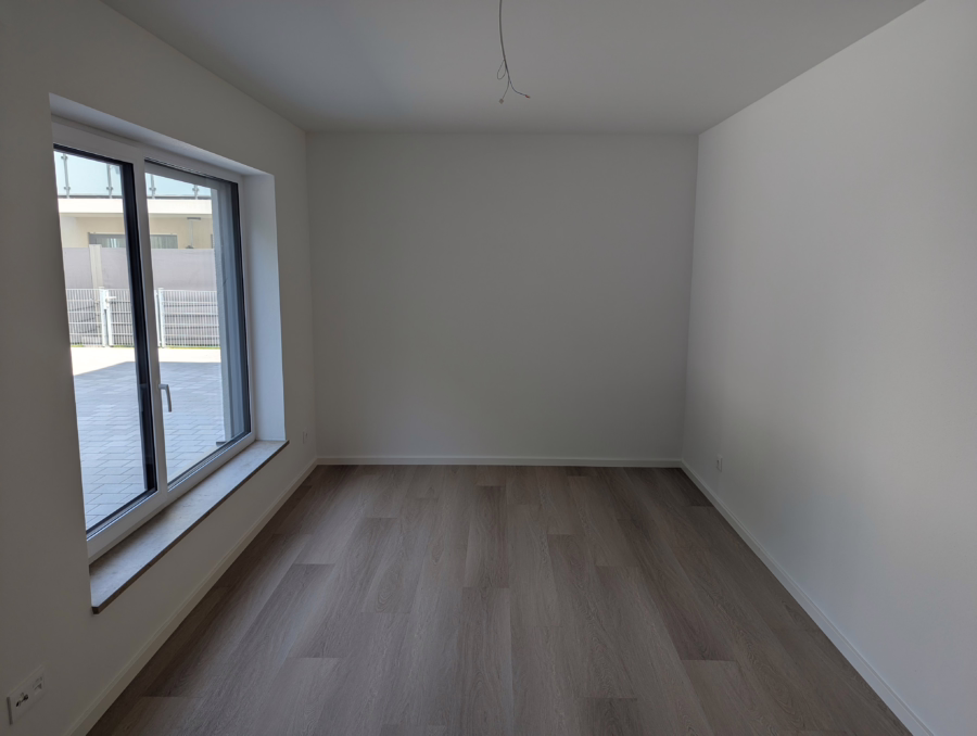 Neubauwohnung mit Garten, Einbauküche, Badewanne/Dusche nahe der Innenstadt! - Schlafzimmer (62498)