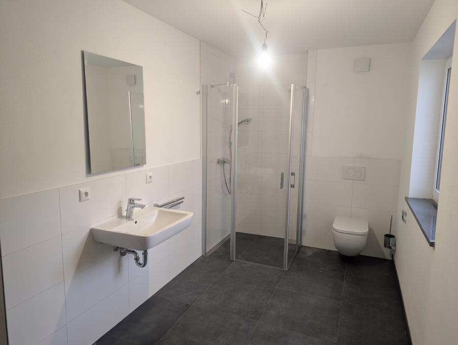 Neubauwohnung mit hochwertiger Ausstattung und Terrasse! - Bild (51925)