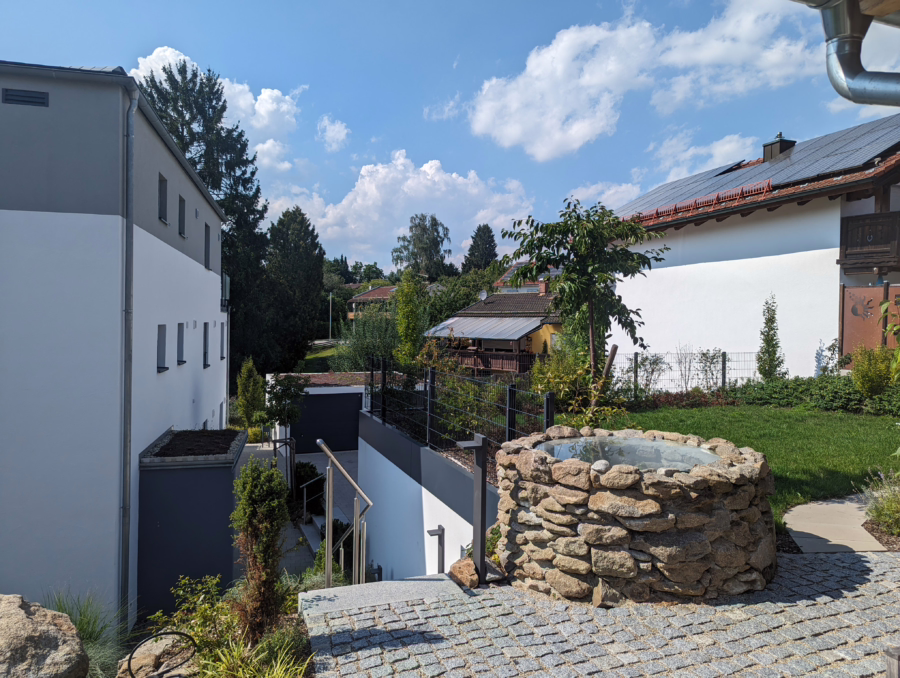 Übernahme zinsgünstiges Darlehen! Neuwertiges Mehrfamilienhaus mit 5 Wohneinheiten! - Bild (47890)