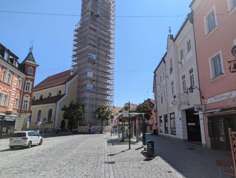 Ebenerdige Einzelhandelsfläche mit großem Schaufenster in der Innenstadt ! - Innenstadt (49612)