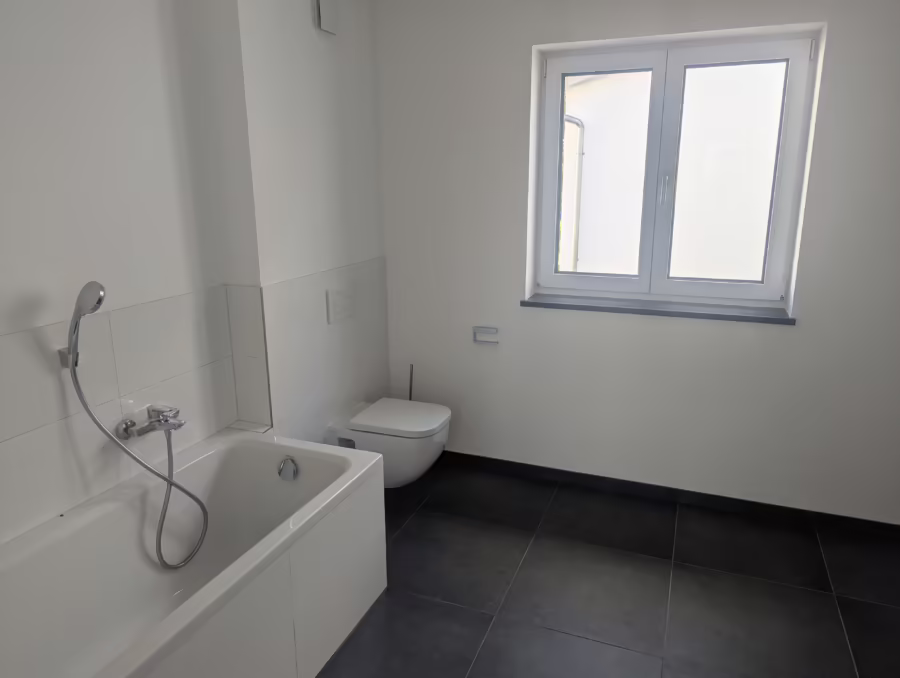 JETZT AFA 5% sichern! Neubauwohnung mit Aufzug und groĂźer Dachterrasse! - . (68806)