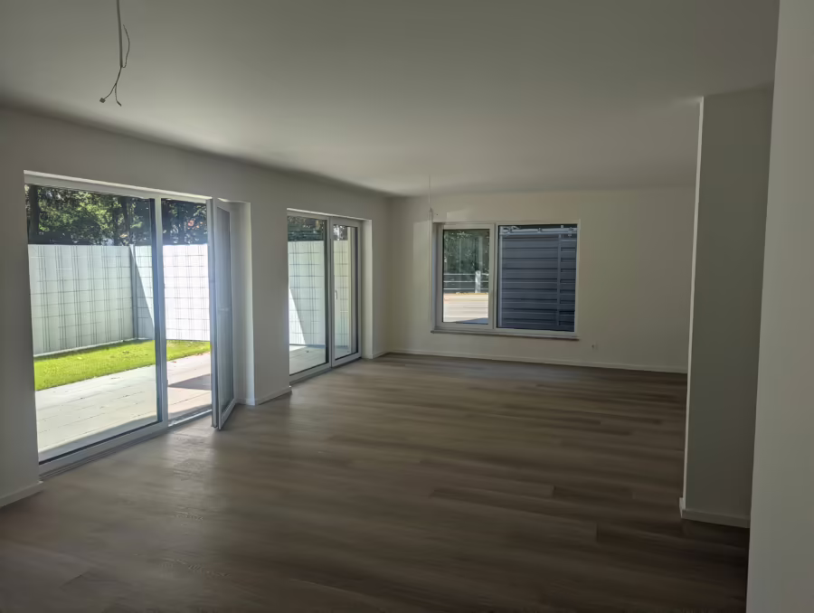 Provisionsfrei! Neubauwohnung mit Garten in gefragter Lage nahe der Innenstadt! - Wohnen/Essen/Kochen (70082)