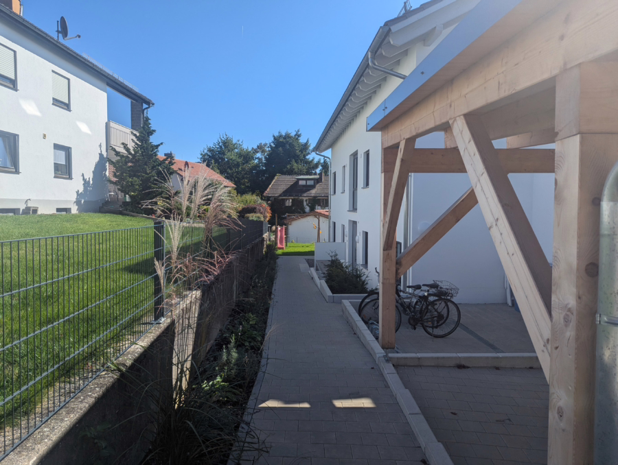 Einmaliger Ausblick in ruhiger Lage! Neubauwohnung mit Balkon in Süd-West Ausrichtung! - PXL_20250919_111030730.MP (48799)