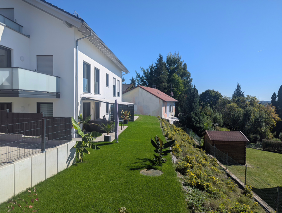 Einmaliger Ausblick in ruhiger Lage! Neubauwohnung mit Balkon in Süd-West Ausrichtung! - PXL_20250919_111112891.MP (48795)