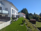 PXL_20250919_111112891.MP - Einmaliger Ausblick in ruhiger Lage! Neubauwohnung mit Gartennutzung in Süd-West Ausrichtung!