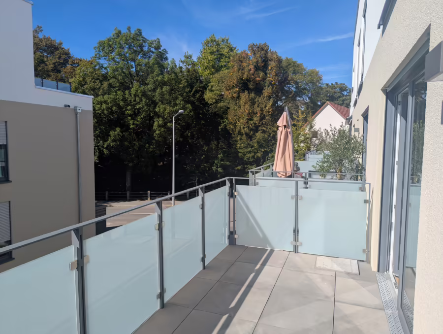 Neubauwohnung mit Balkon in gefragter Lage naher der Innenstadt! - Balkon (70671)