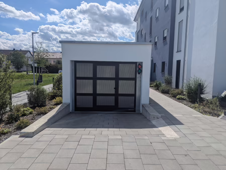 Ab sofort beziehbar! Moderne 3-Zimmer Erdgeschosswohnung (inkl. EBK) mit Terrasse - Immobilie (72233)