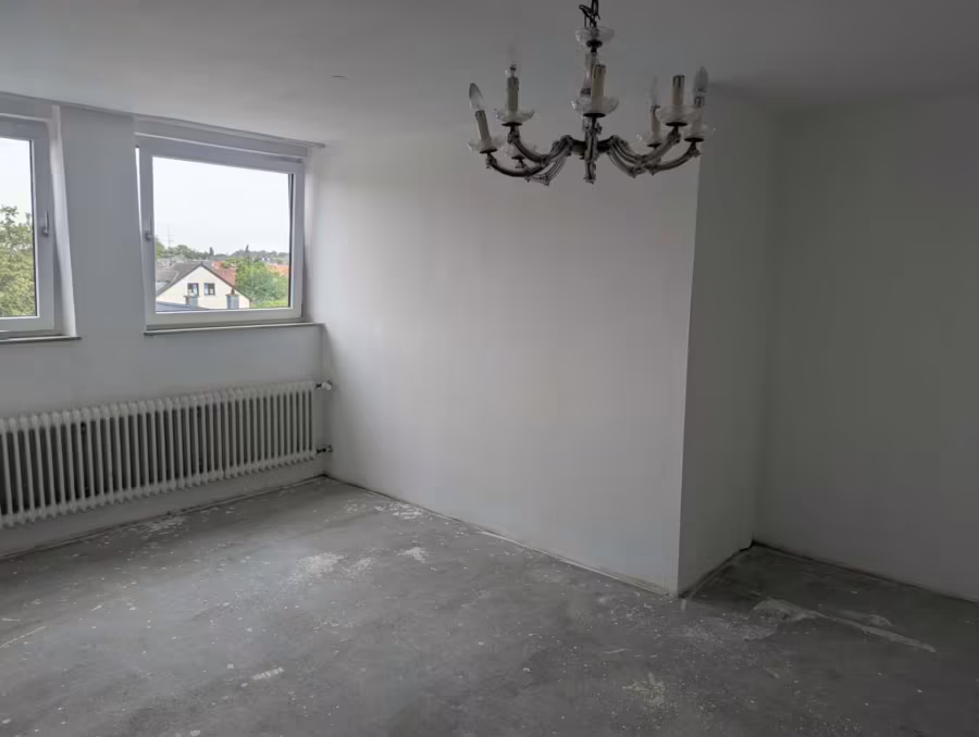 SanierungsbedĂĽrftiges Stadthaus mit 26 Zimmer oder Planung fĂĽr 18 Apartments - Immobilie (73258)