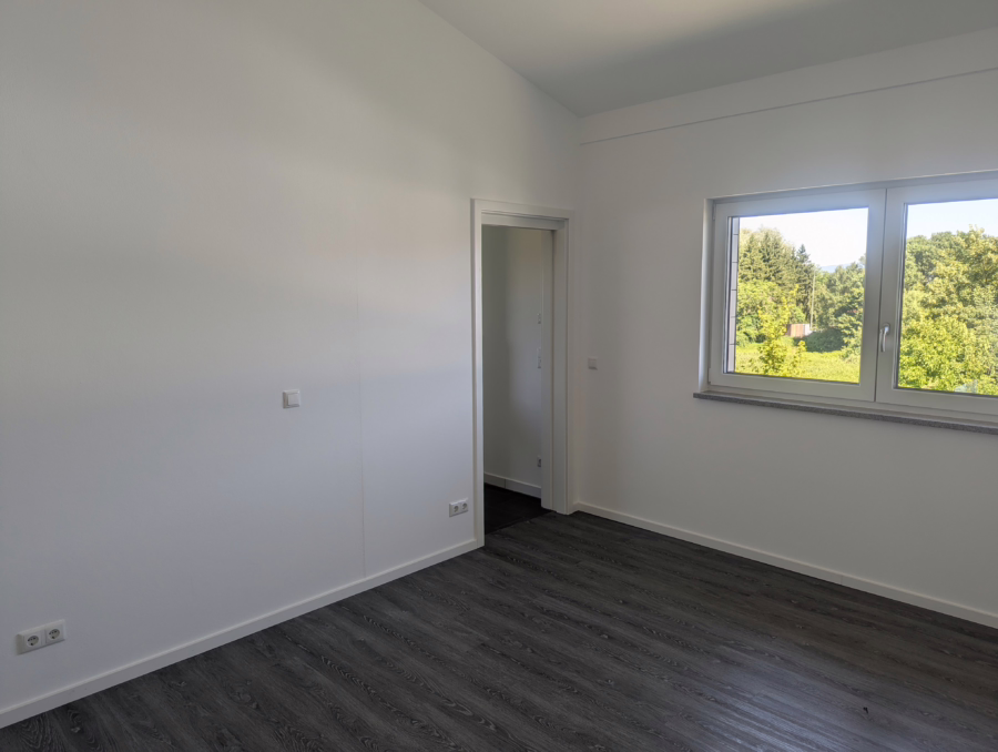 Unverbaubare Aussicht! Moderne Penthouse Wohnung mit großer Dachterrasse! - . (63408)