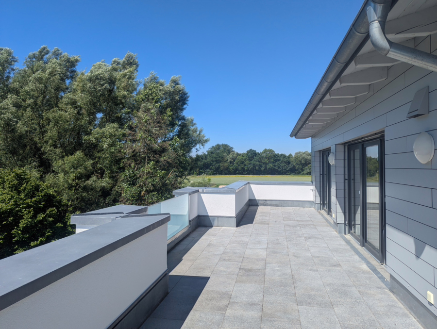 Unverbaubare Aussicht! Moderne Penthouse Wohnung mit großer Dachterrasse! - . (63404)
