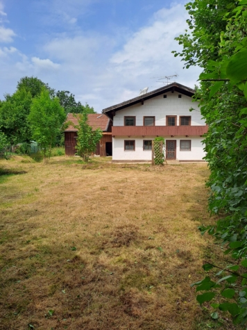Einfamilienhaus mit ELW und großem Grundstück für Tierhaltung!, 84364 Bad Birnbach, Einfamilienhaus
