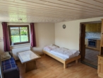 Wohnzimmer - Einfamilienhaus mit ELW und großem Grundstück für Tierhaltung!