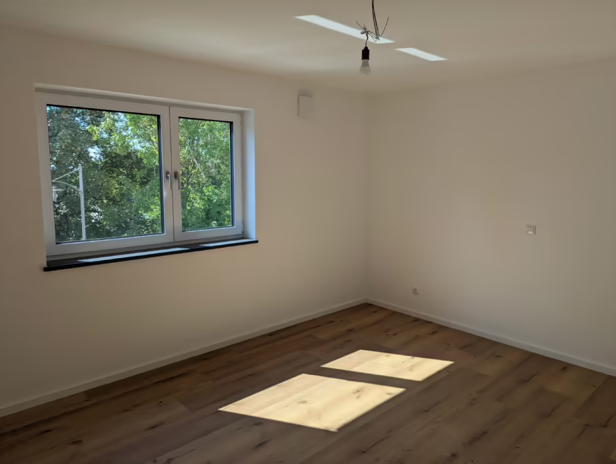 KFW 55 Energieeffizienzhaus! Neubauwohnung mit groĂźen Balkon in wohltuender Umgebung! - Schlafzimmer (68477)