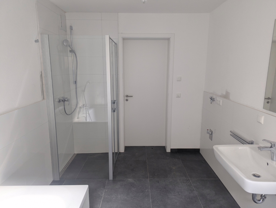 Wohltuende Wohnlage! Exklusive Neubauwohnung mit hochwertiger Ausstattung! - Bild (51960)